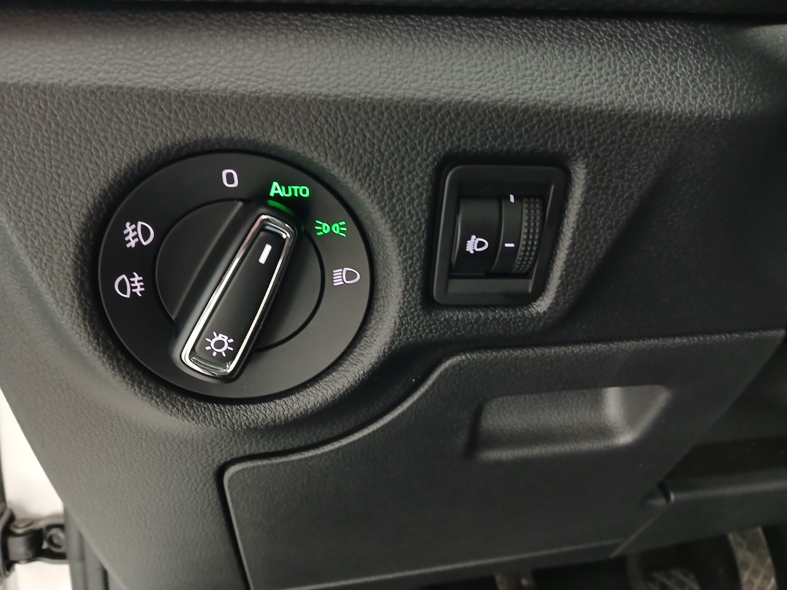 Skoda Scala 1.0 TSI Sport | Bild 12 von 28