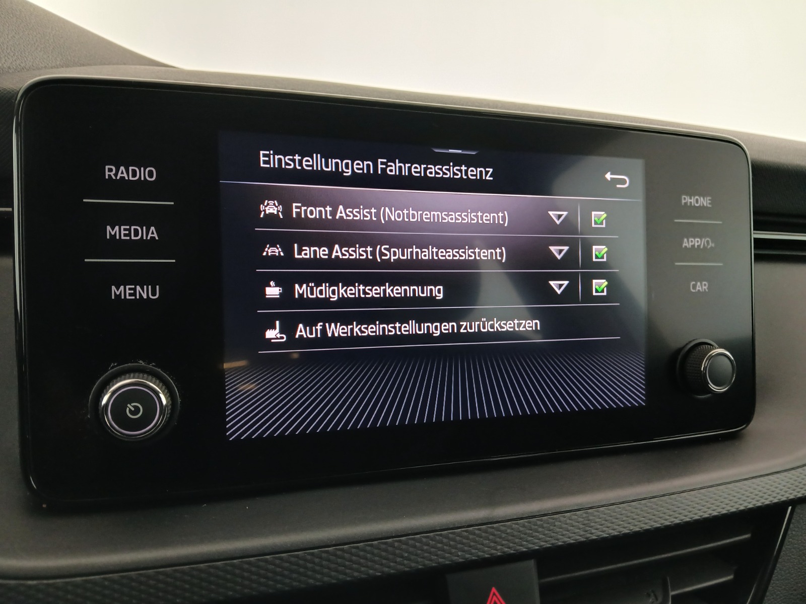 Skoda Scala 1.0 TSI Sport | Bild 21 von 28