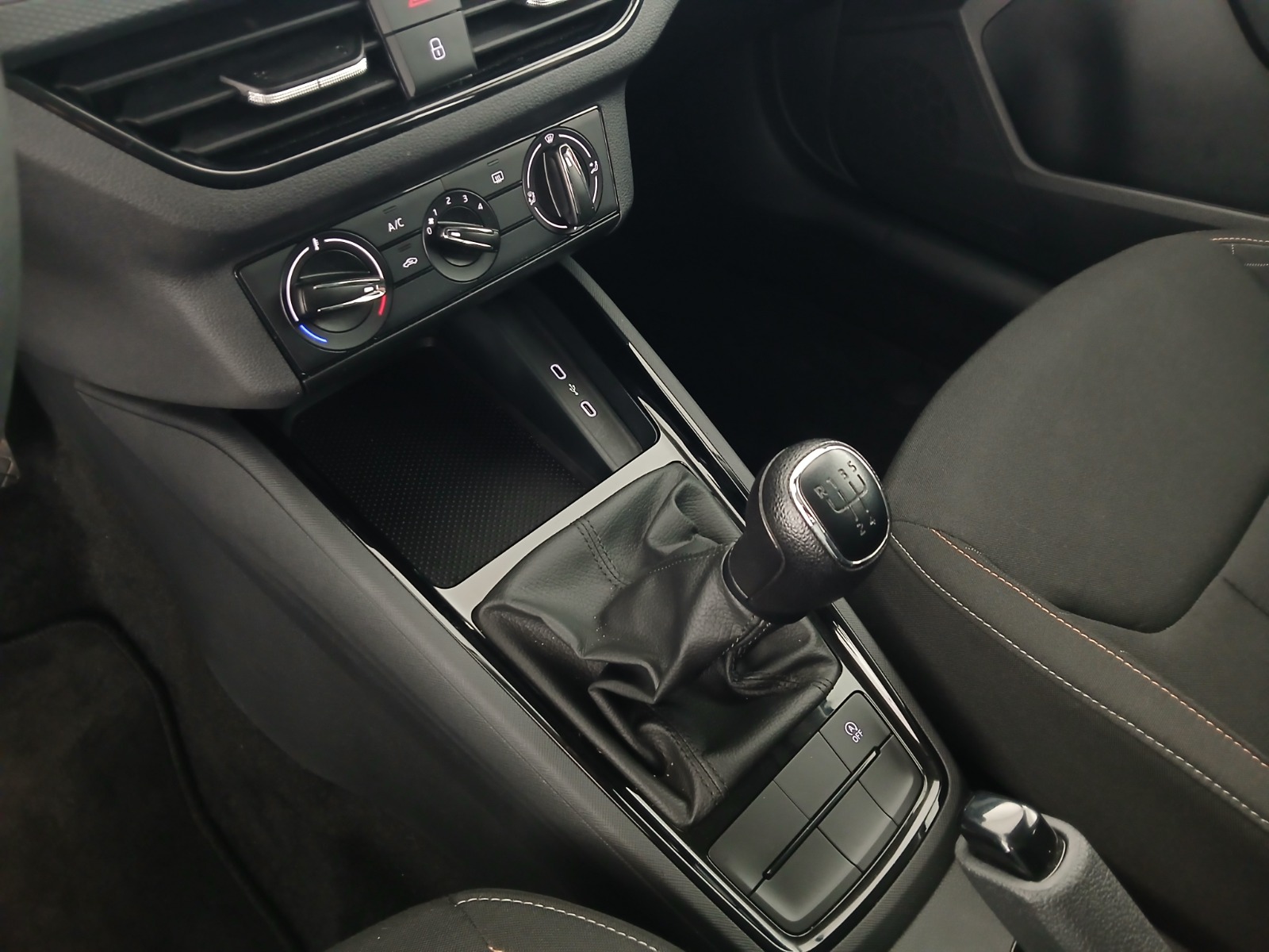 Skoda Scala 1.0 TSI Sport | Bild 26 von 28