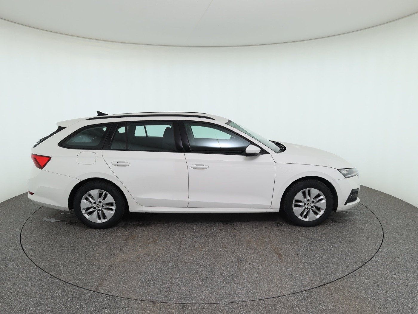 Skoda Octavia Combi 2.0 TDI Ambition | Bild 5 von 28