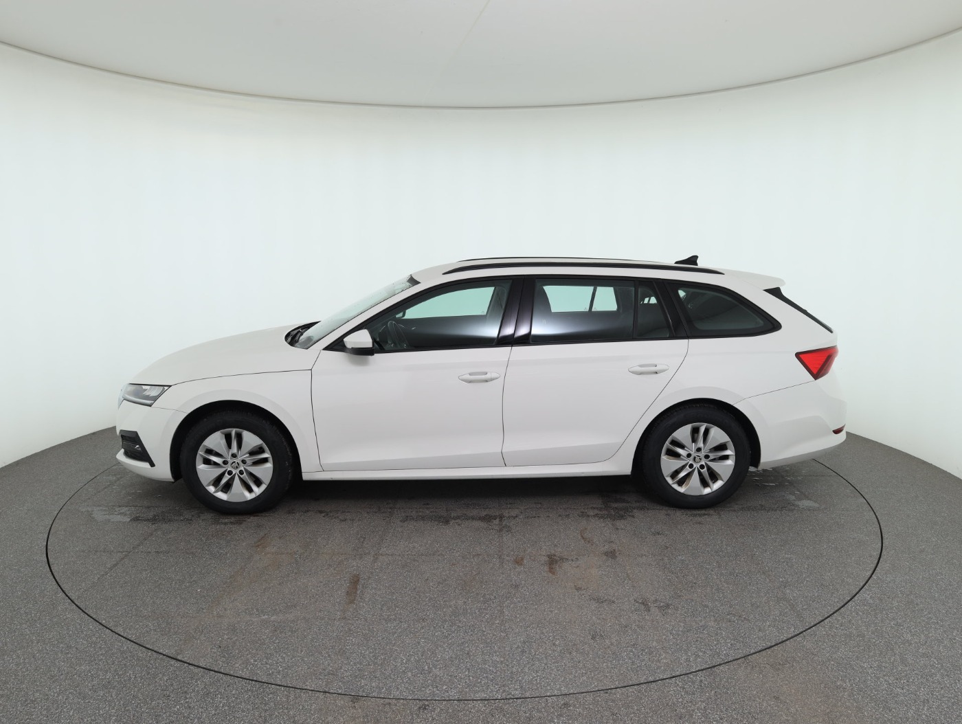 Skoda Octavia Combi 2.0 TDI Ambition | Bild 9 von 28