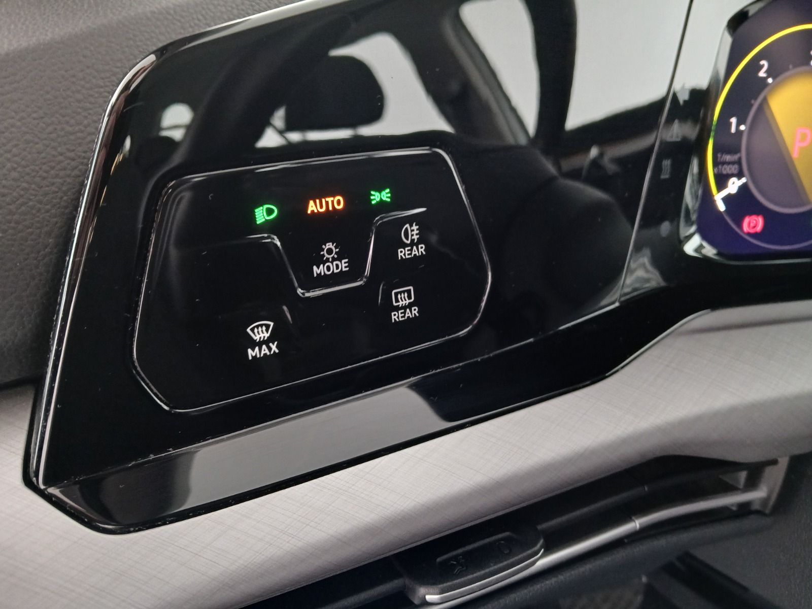 VW Golf VIII Variant 2.0 TDI Life | Bild 12 von 26