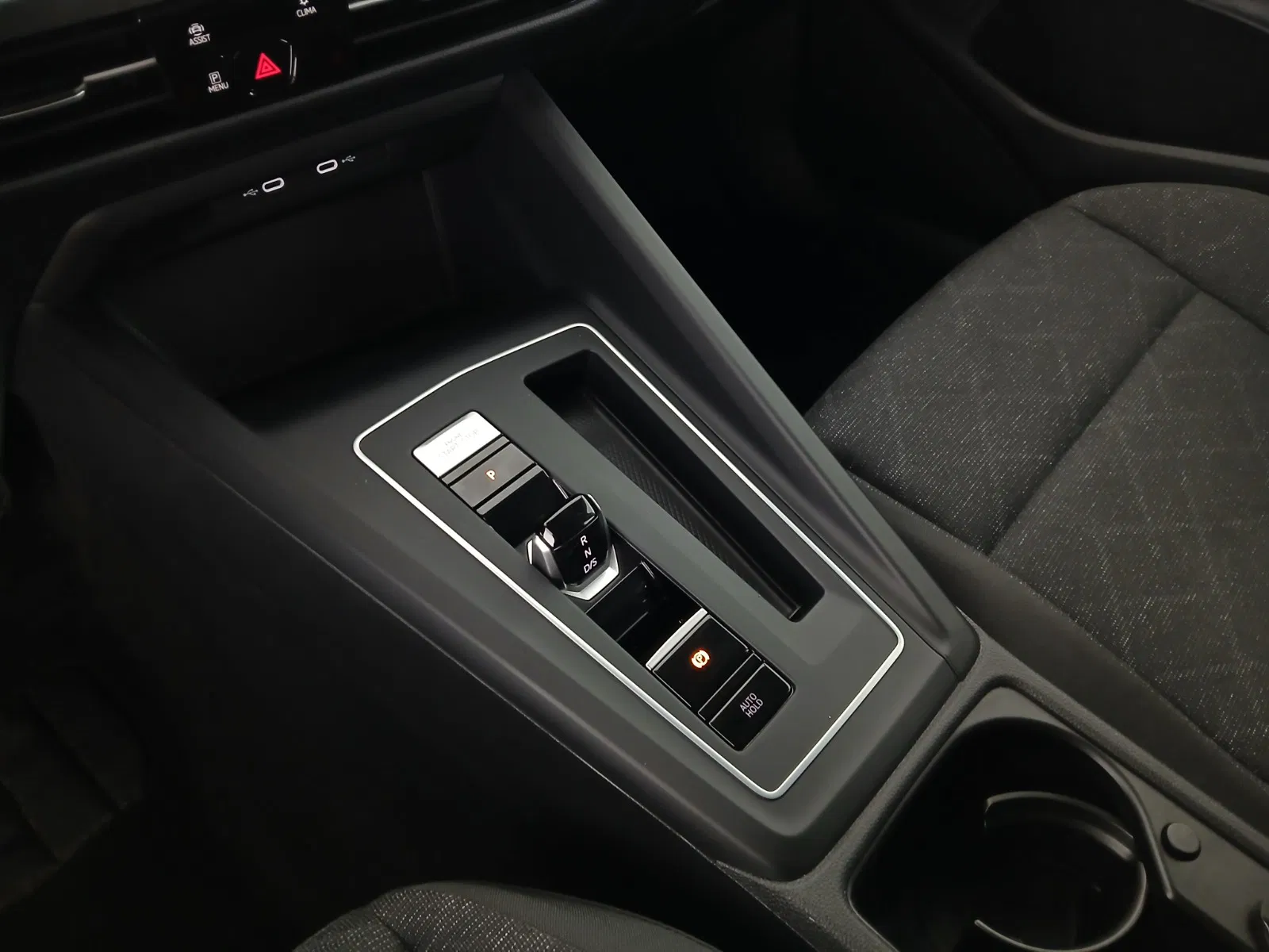 VW Golf VIII Variant 2.0 TDI Life | Bild 24 von 26