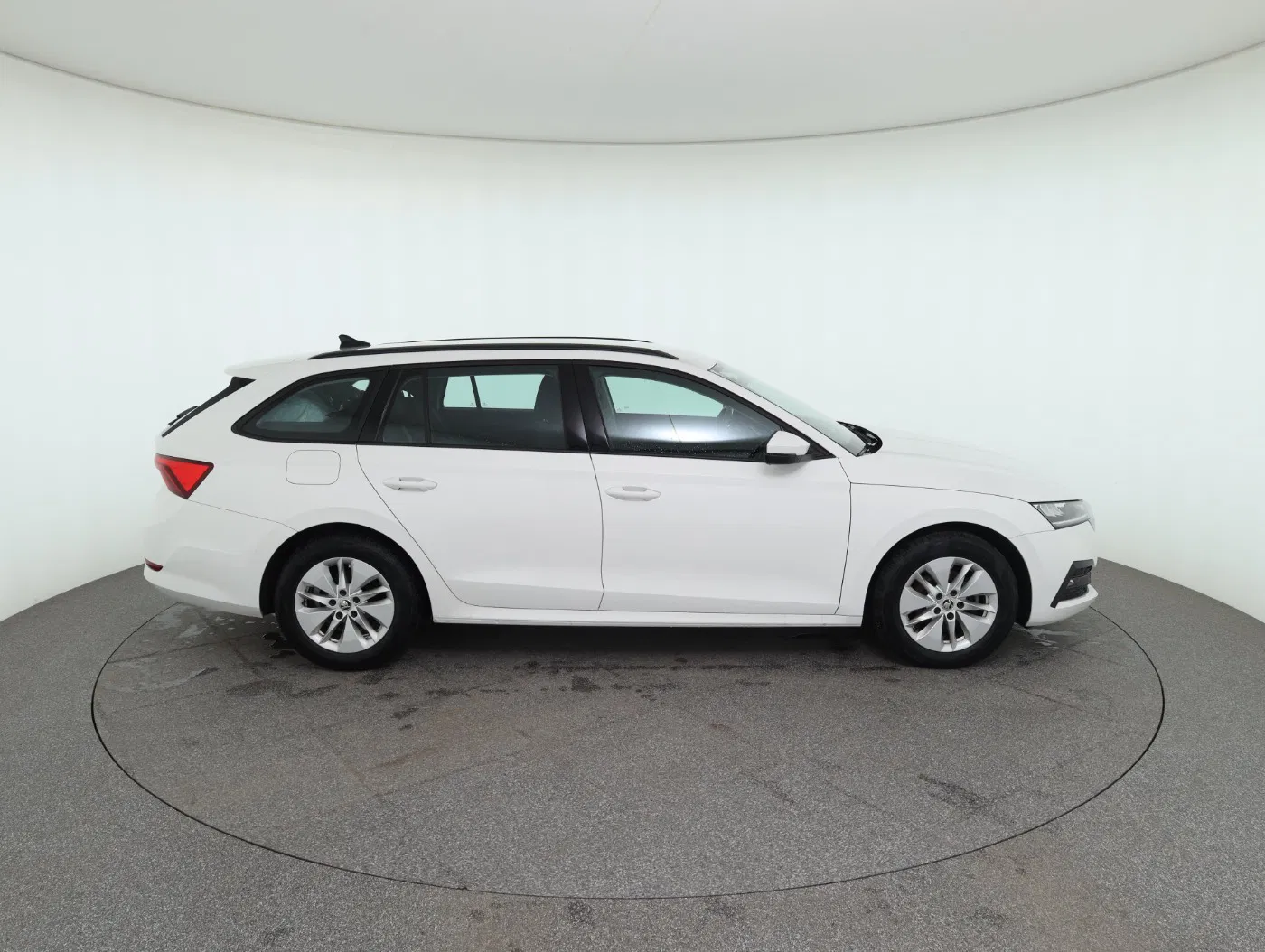Skoda Octavia Combi 2.0 TDI Ambition | Bild 5 von 30