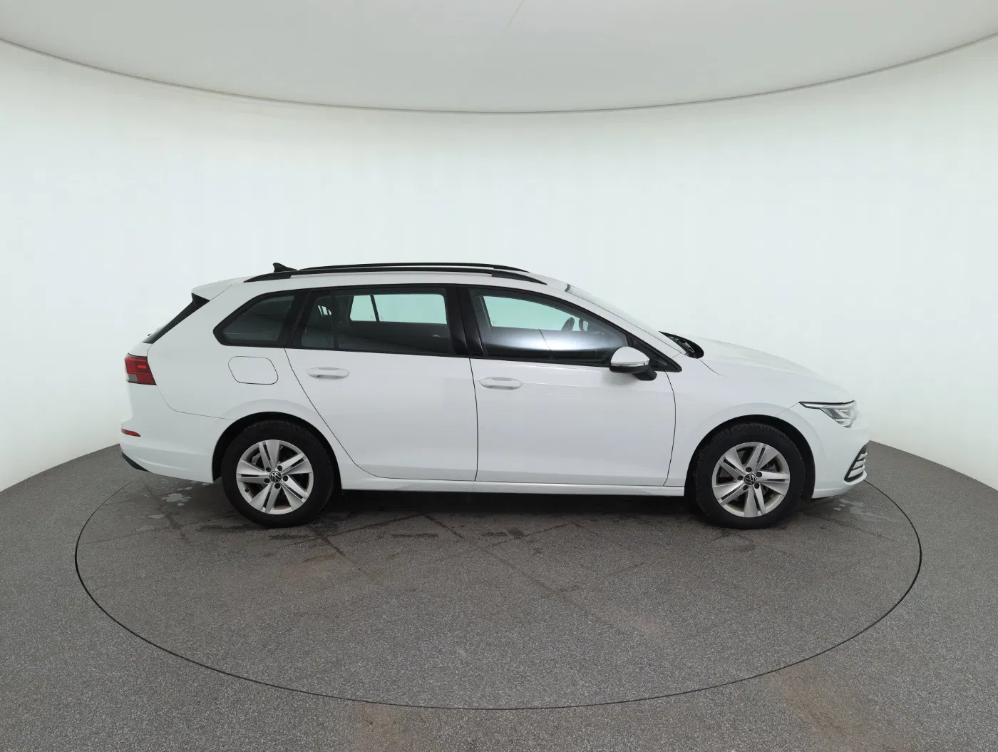 VW Golf VIII Variant 2.0 TDI Life | Bild 5 von 29