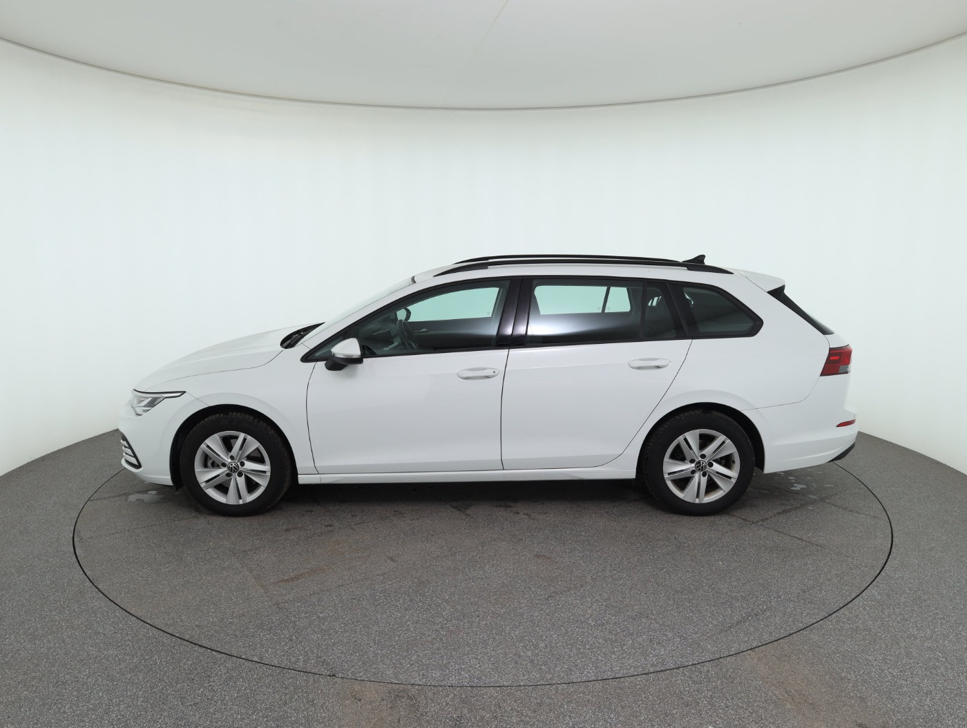 VW Golf VIII Variant 2.0 TDI Life | Bild 9 von 29