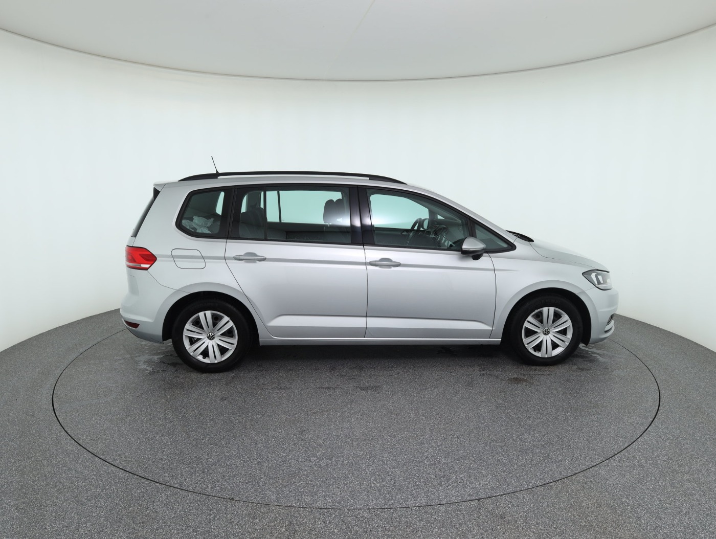 VW Touran 2.0 TDI BMT | Bild 5 von 27
