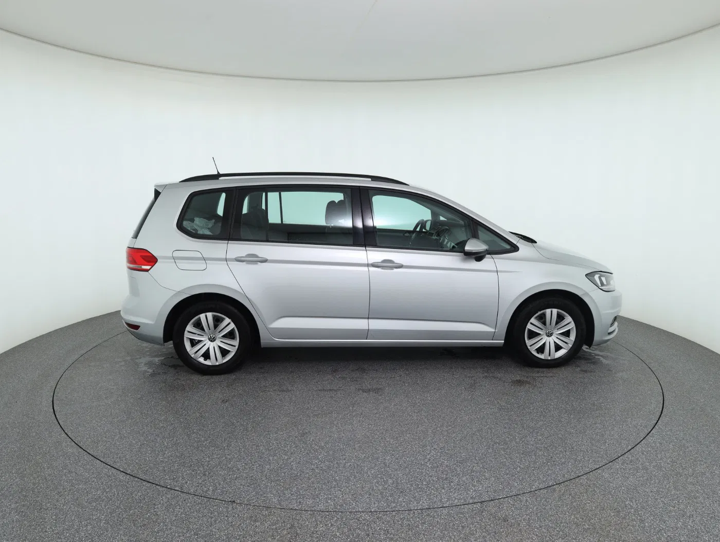 VW Touran 2.0 TDI BMT | Bild 5 von 27