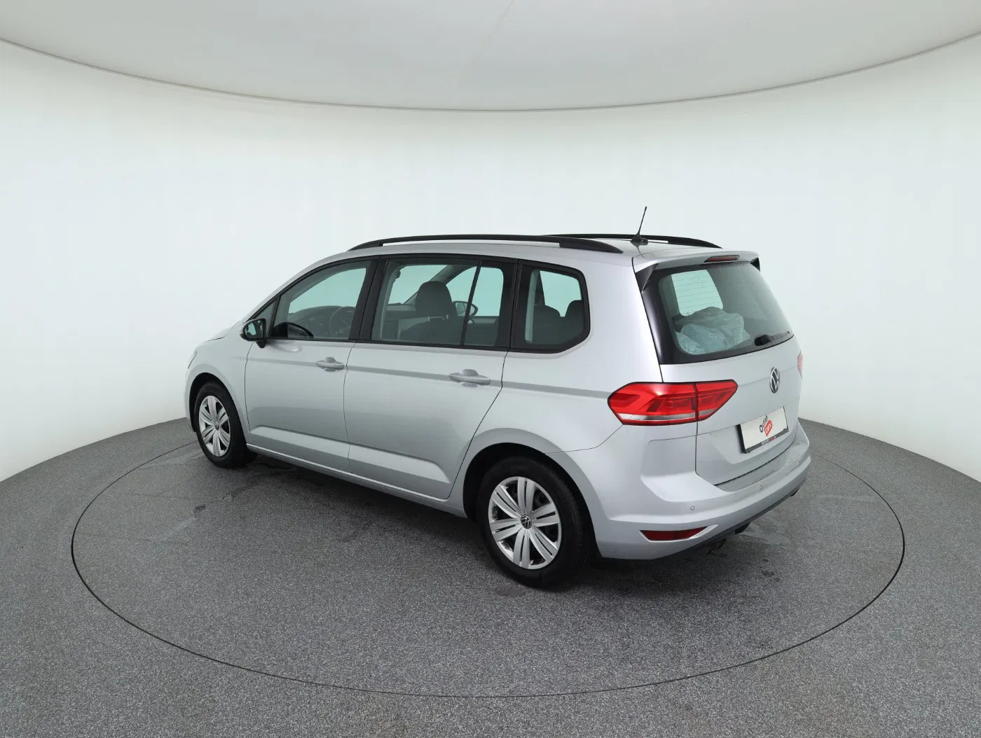 VW Touran 2.0 TDI BMT | Bild 8 von 27
