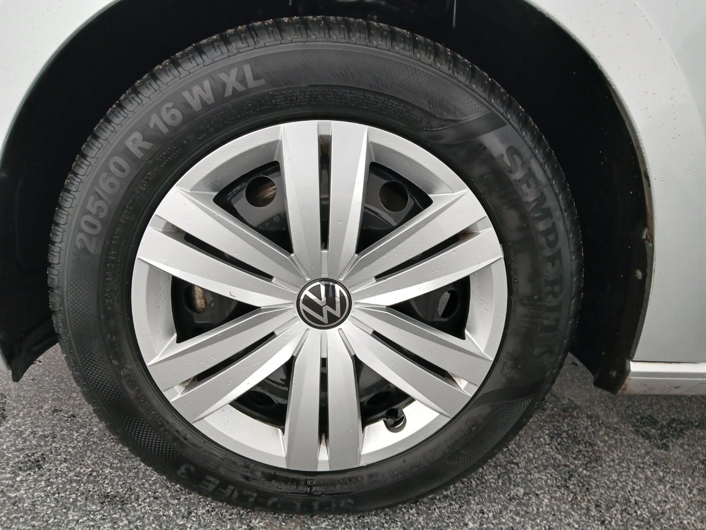 VW Touran 2.0 TDI BMT | Bild 10 von 27