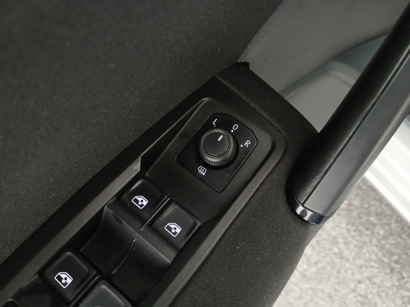 VW Touran 2.0 TDI BMT | Bild 12 von 27