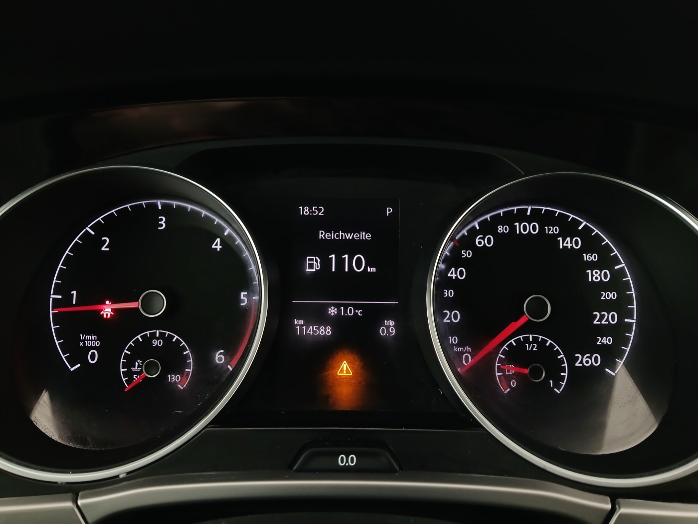 VW Touran 2.0 TDI BMT | Bild 16 von 27