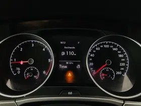 VW Touran 2.0 TDI BMT | Thumbnail 16 von 27