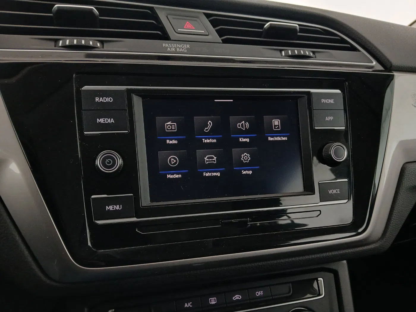 VW Touran 2.0 TDI BMT | Bild 18 von 27