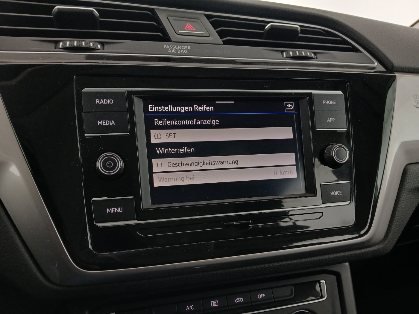 VW Touran 2.0 TDI BMT | Bild 19 von 27