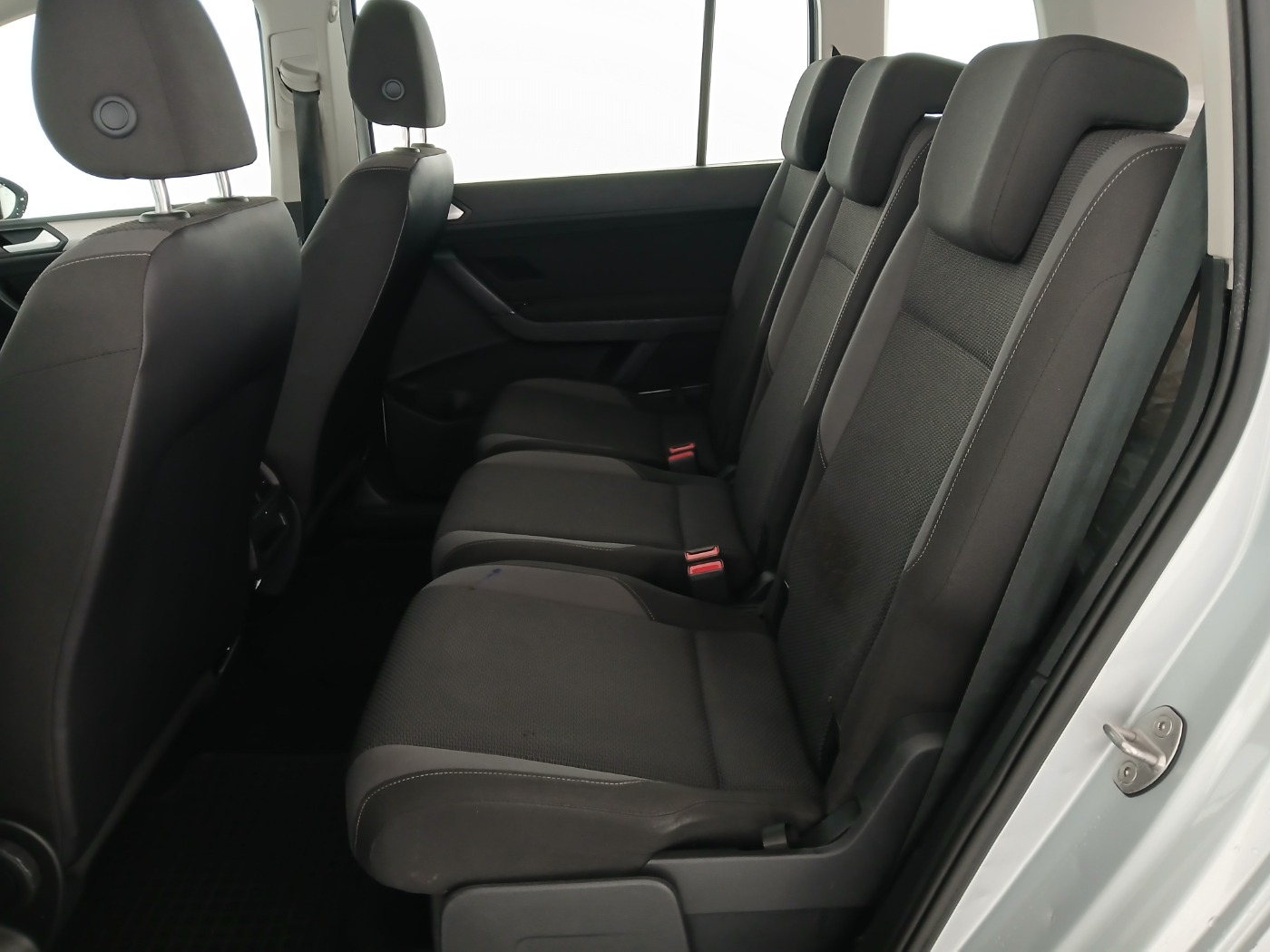 VW Touran 2.0 TDI BMT | Bild 25 von 27