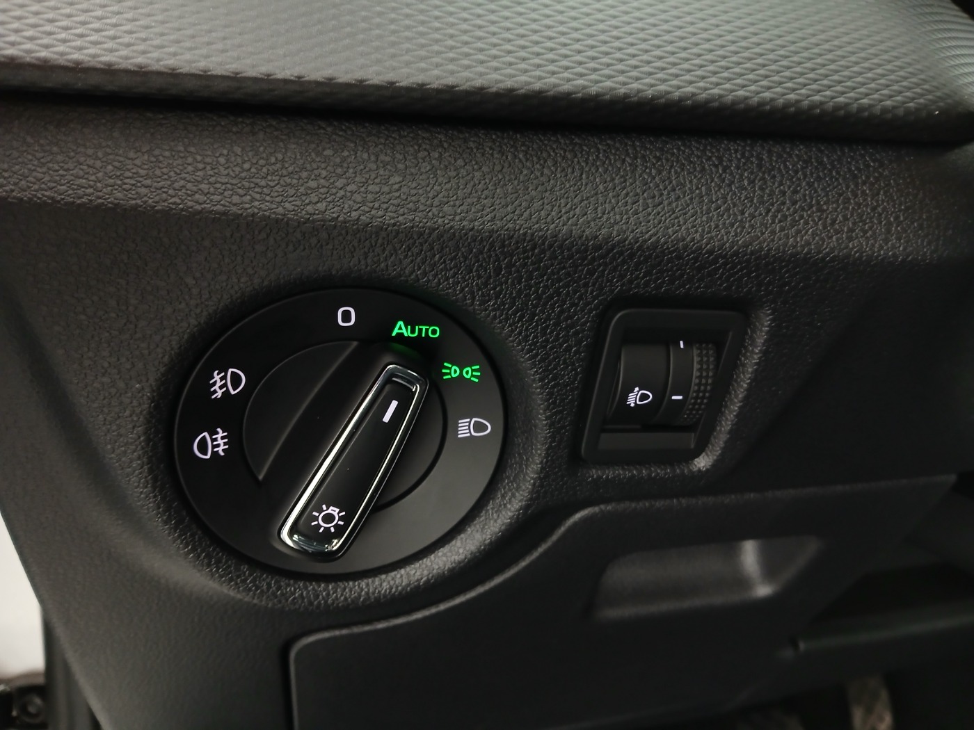 Skoda Scala 1.0 TSI Sport | Bild 12 von 27