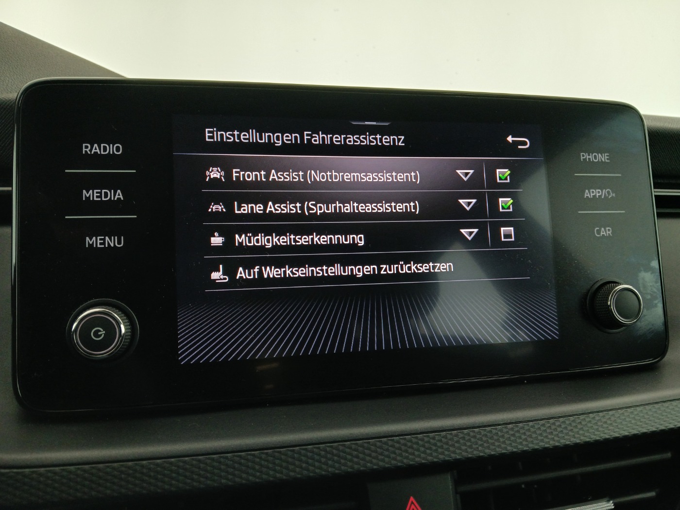 Skoda Scala 1.0 TSI Sport | Bild 21 von 27