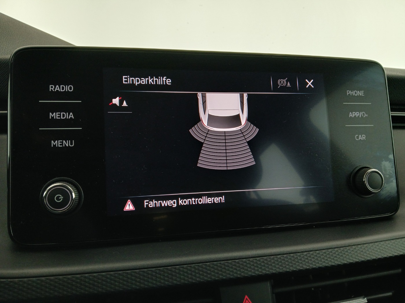 Skoda Scala 1.0 TSI Sport | Bild 22 von 27