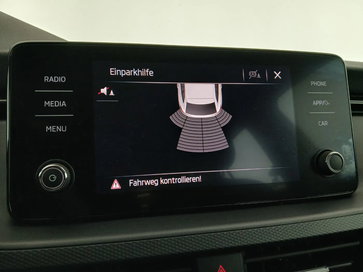 Skoda Scala 1.0 TSI Sport | Bild 22 von 27