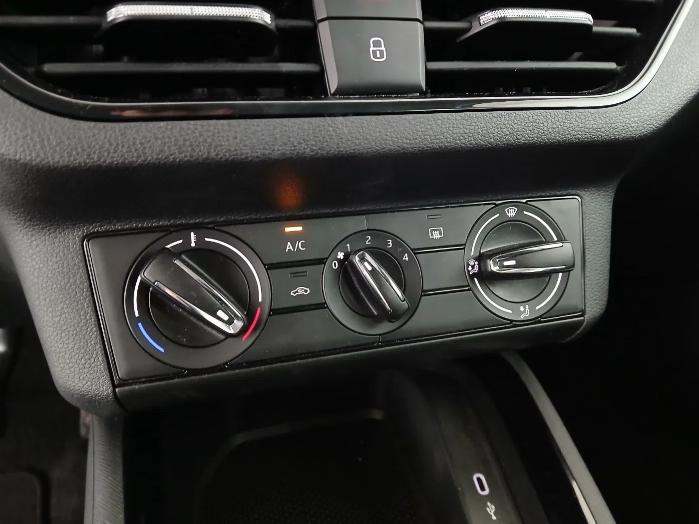 Skoda Scala 1.0 TSI Sport | Bild 24 von 27