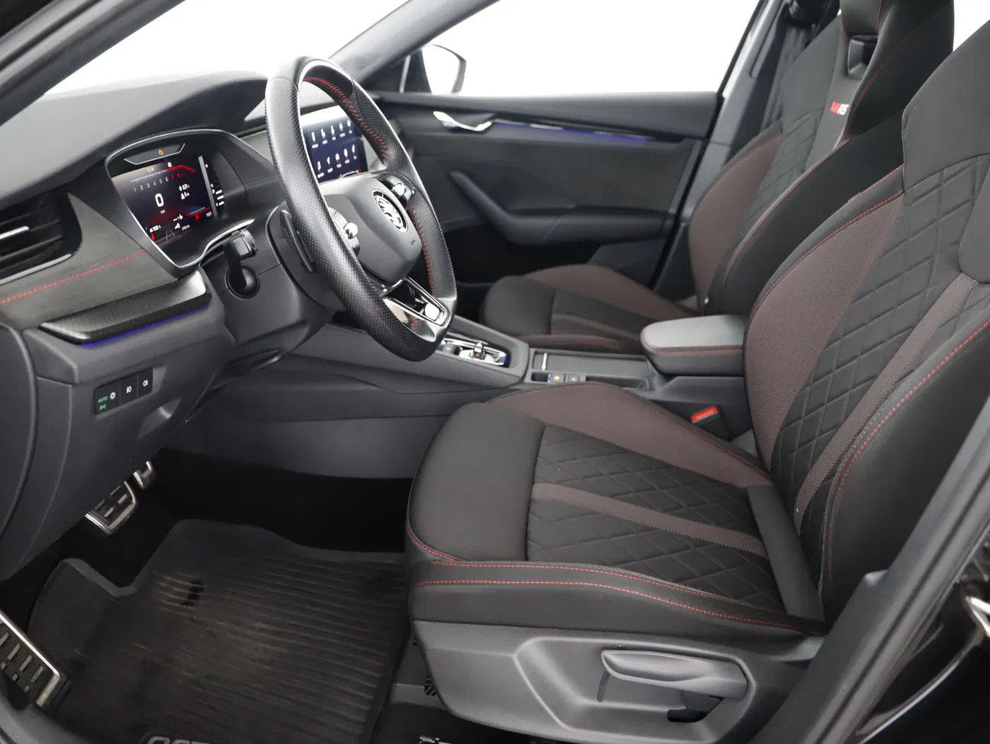 Skoda Octavia Combi RS iV DSG | Bild 9 von 26