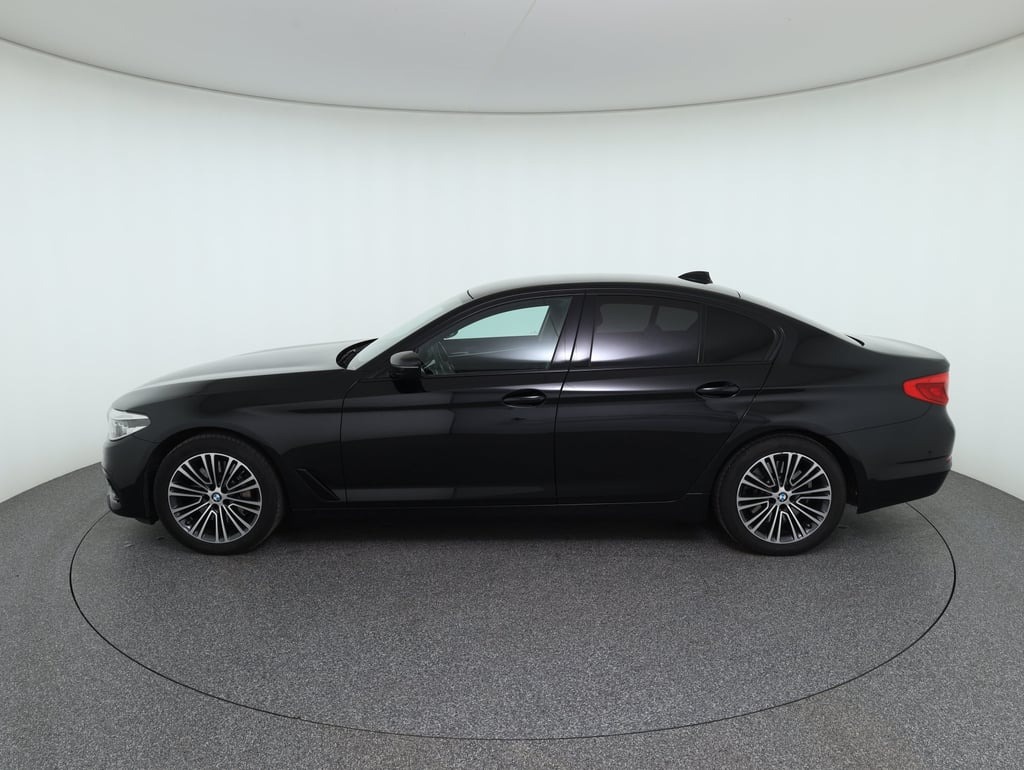 BMW 530d xDrive Sport Line | Bild 8 von 26