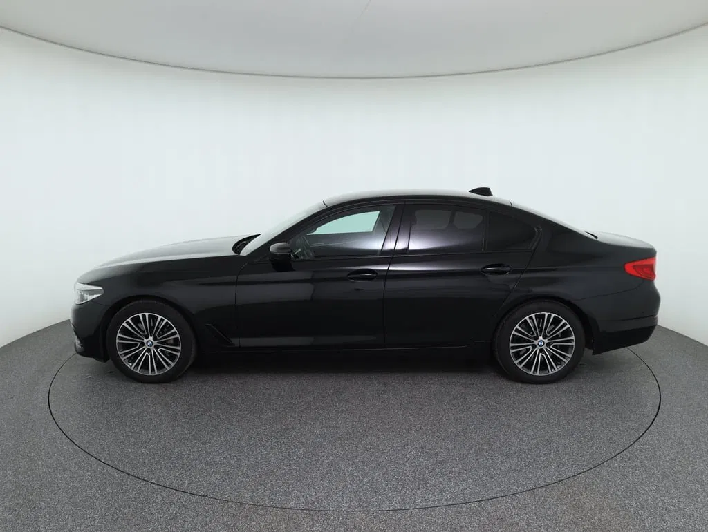 BMW 530d xDrive Sport Line | Bild 8 von 26