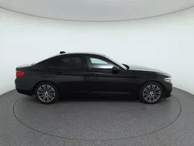 BMW 530d xDrive Sport Line | Thumbnail 4 von 26
