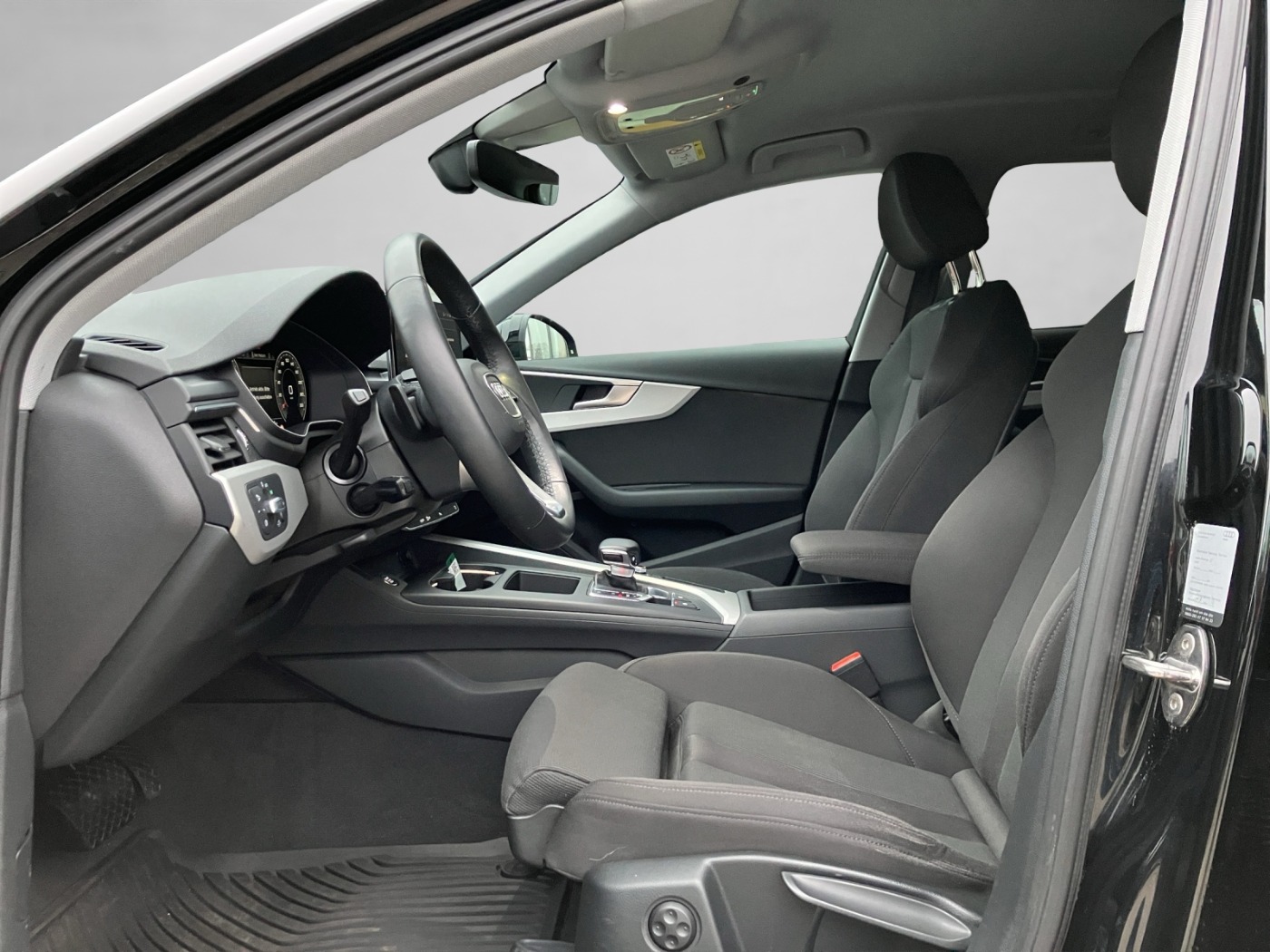 Audi A4 Avant 35 2.0 TDI advanced | Bild 7 von 18