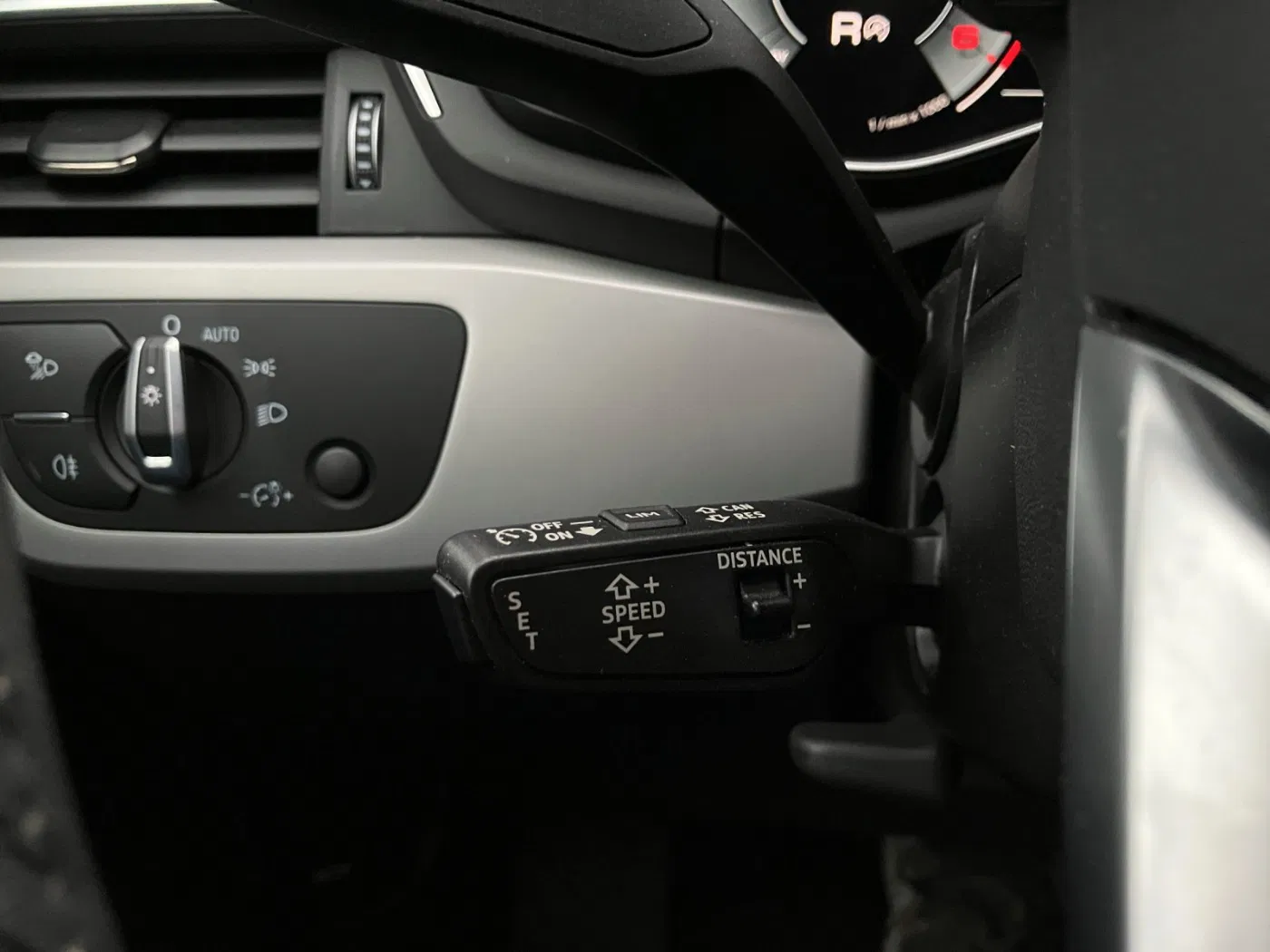 Audi A4 Avant 35 2.0 TDI advanced | Bild 6 von 18