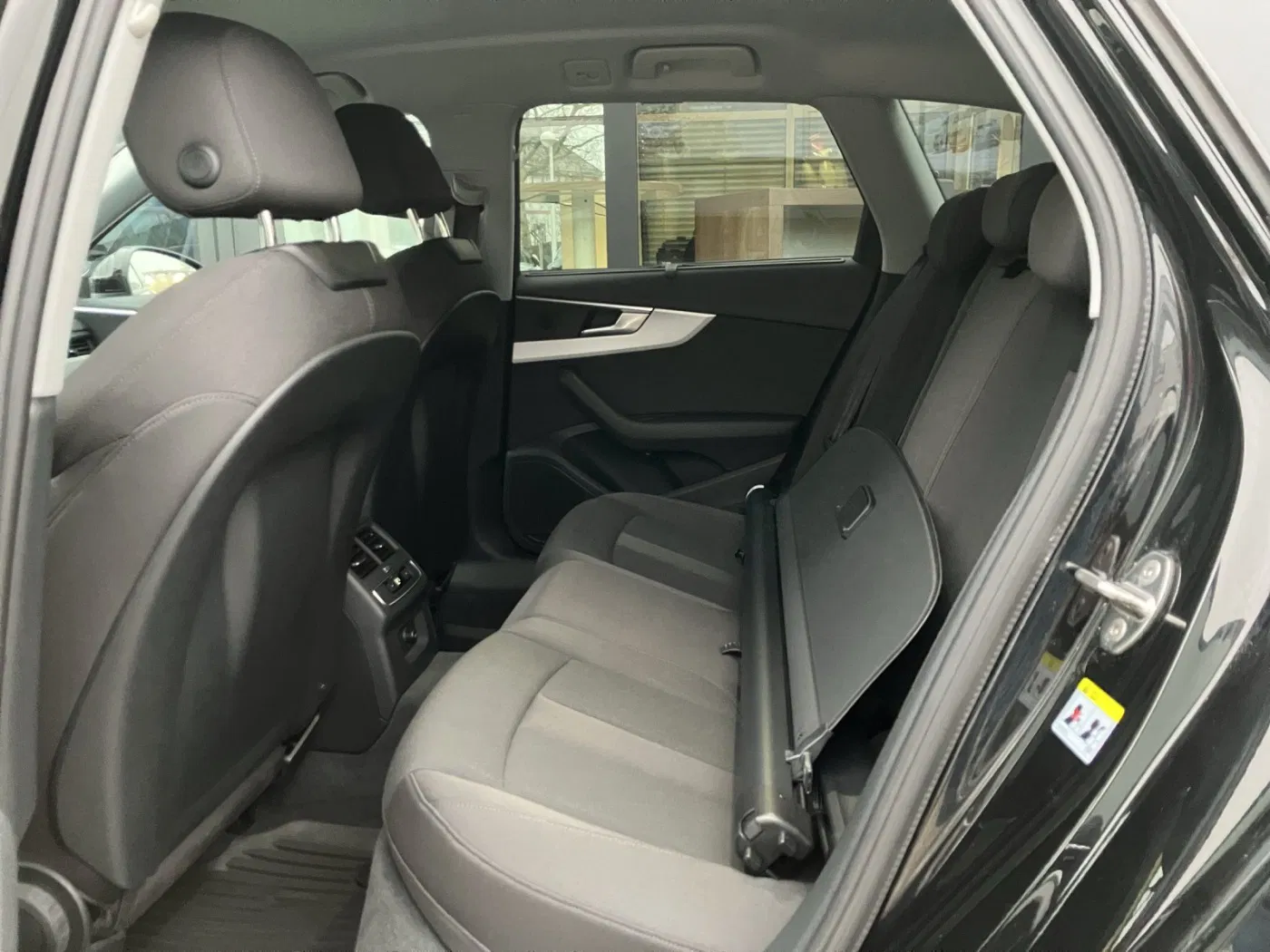 Audi A4 Avant 35 2.0 TDI advanced | Bild 14 von 18