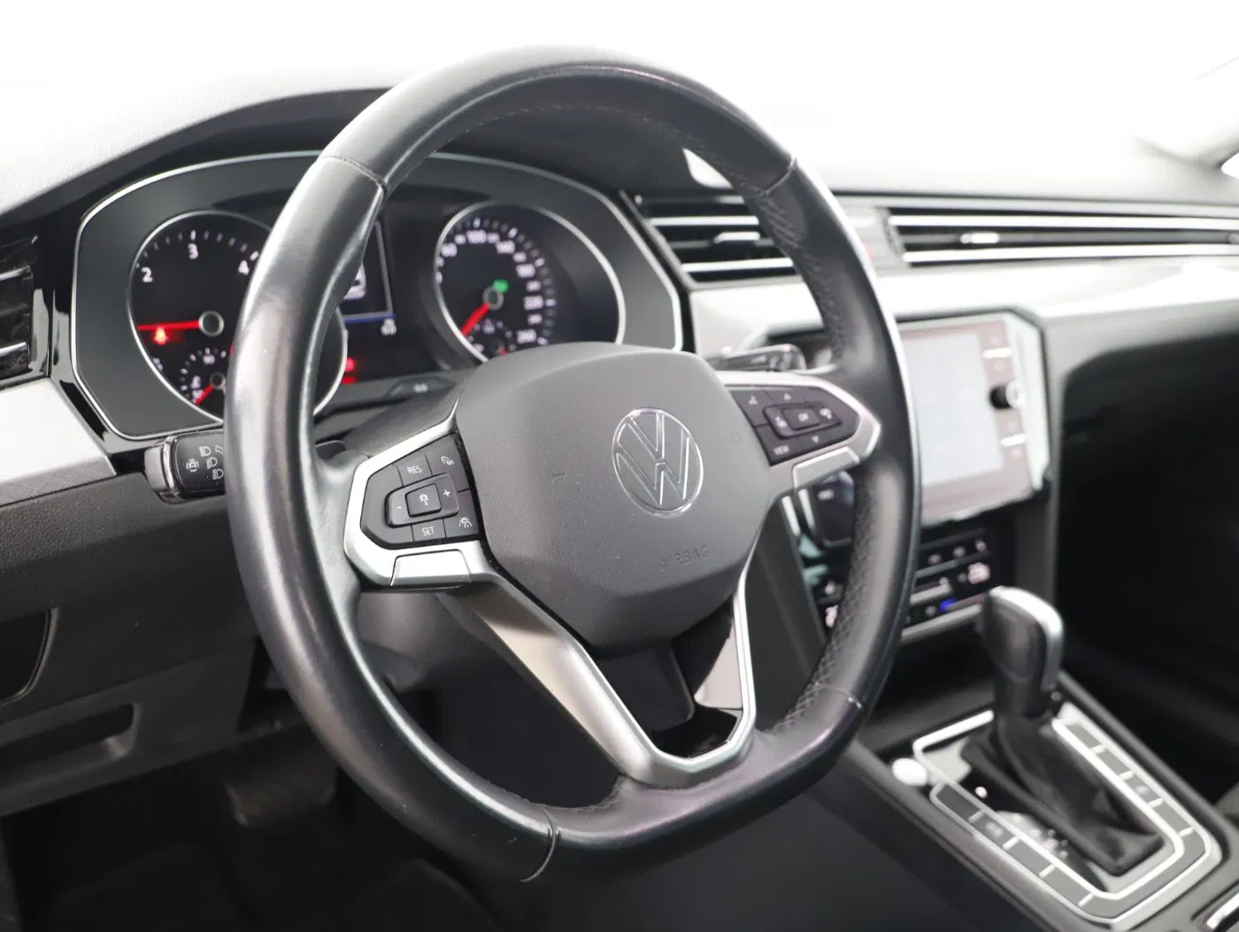 VW Passat Var. 2.0 TDI Bus. DSG | Bild 13 von 27