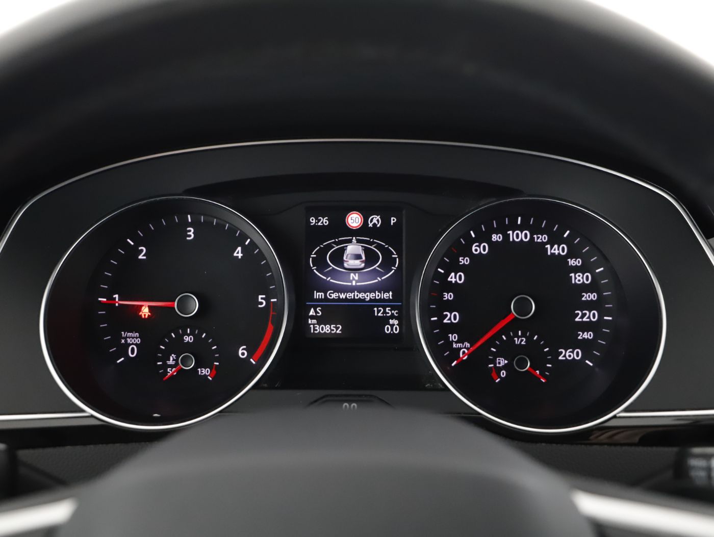 VW Passat Var. 2.0 TDI Bus. DSG | Bild 14 von 27