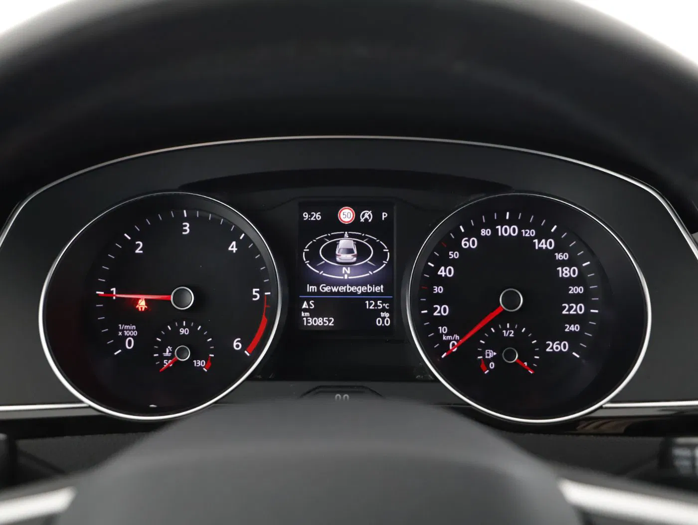 VW Passat Var. 2.0 TDI Bus. DSG | Bild 14 von 27