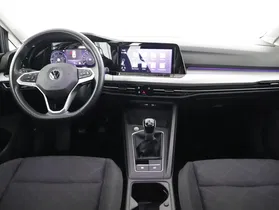 VW Golf VIII Variant 2.0 TDI Life | Thumbnail 15 von 27