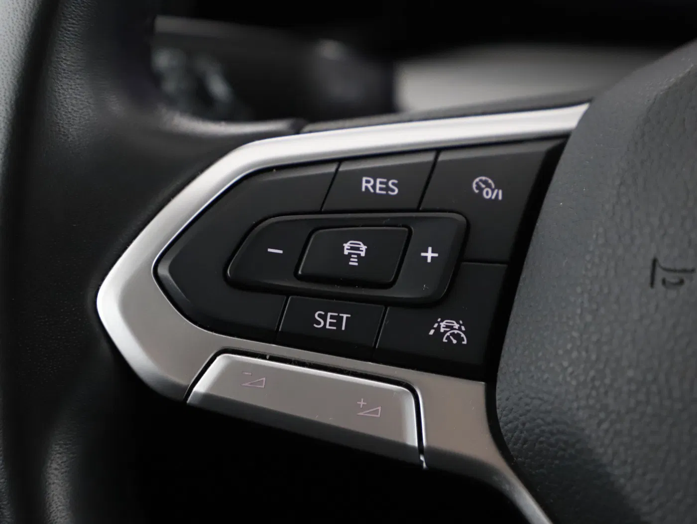 VW Golf VIII Variant 2.0 TDI Life | Bild 18 von 27