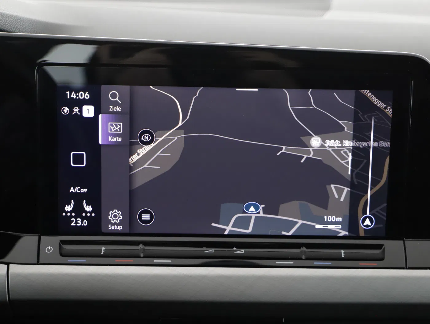 VW Golf VIII Variant 2.0 TDI Life | Bild 21 von 27