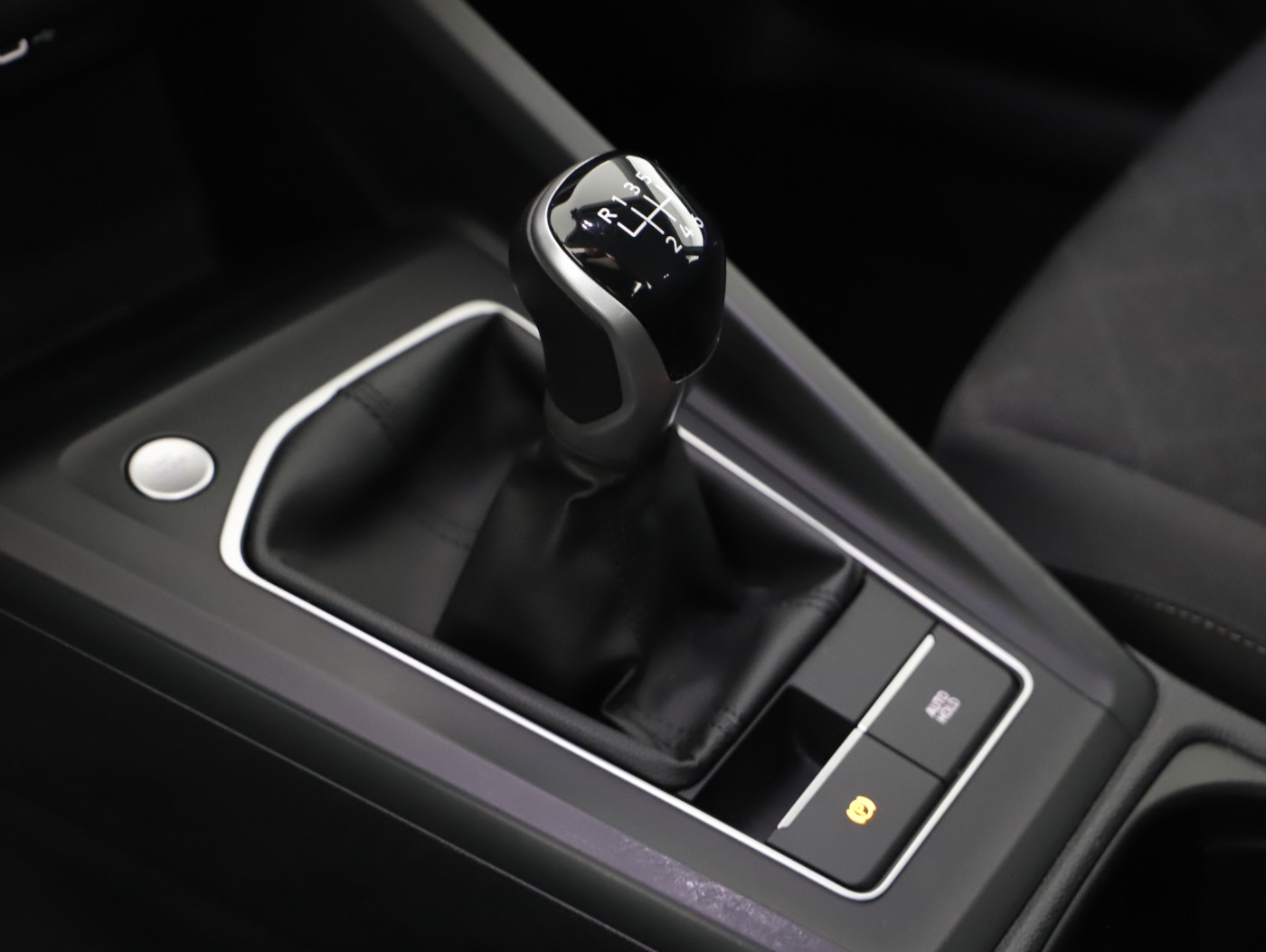 VW Golf VIII Variant 2.0 TDI Life | Bild 24 von 27