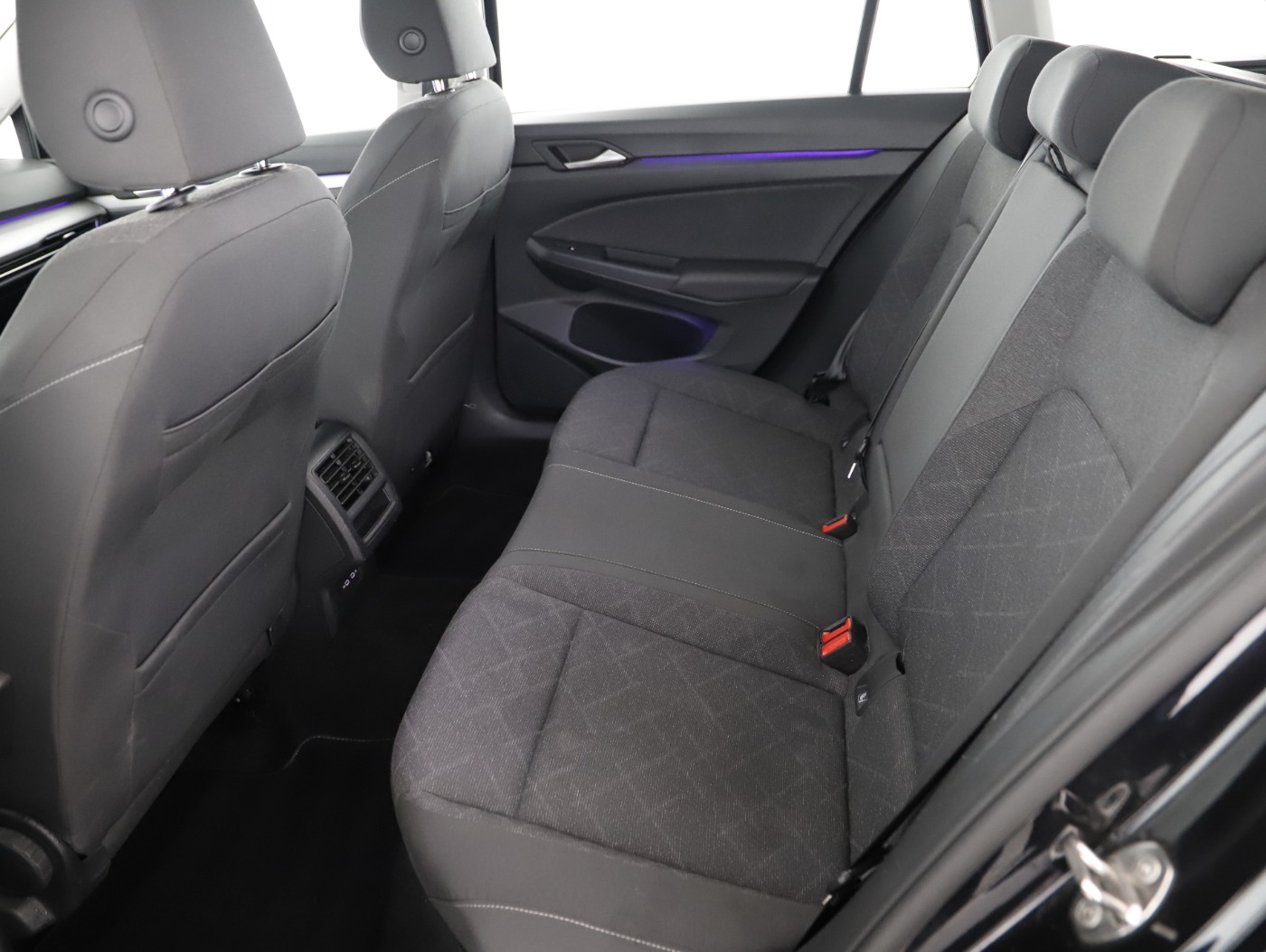 VW Golf VIII Variant 2.0 TDI Life | Bild 25 von 27