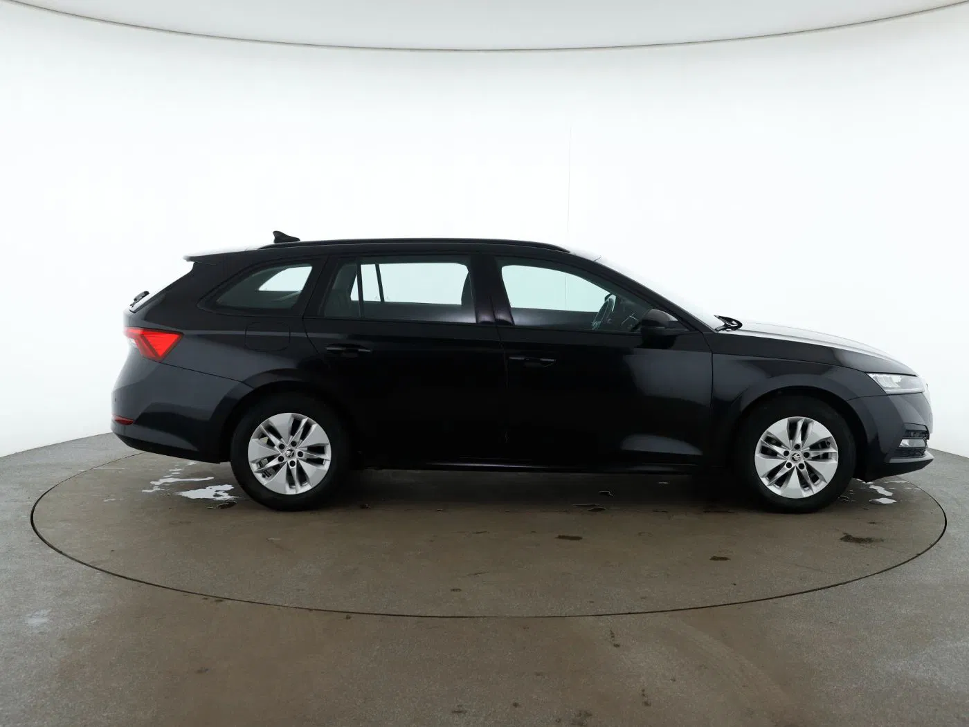 Skoda Octavia Combi 2.0 TDI Ambition | Bild 6 von 26