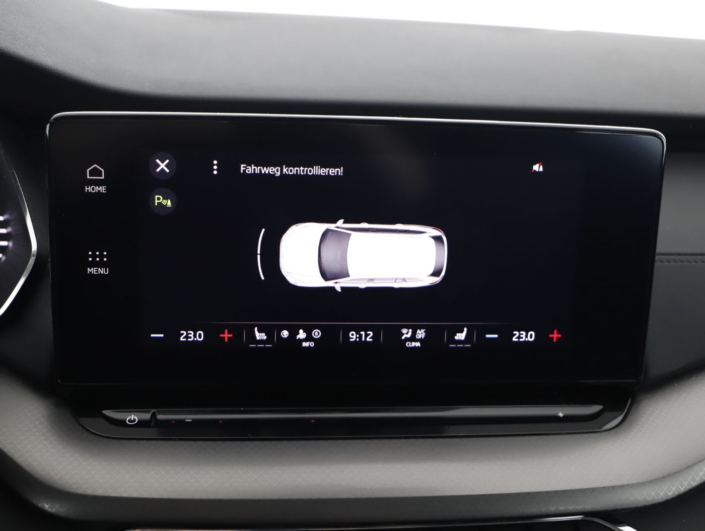 Skoda Octavia Combi 2.0 TDI Ambition | Bild 24 von 26