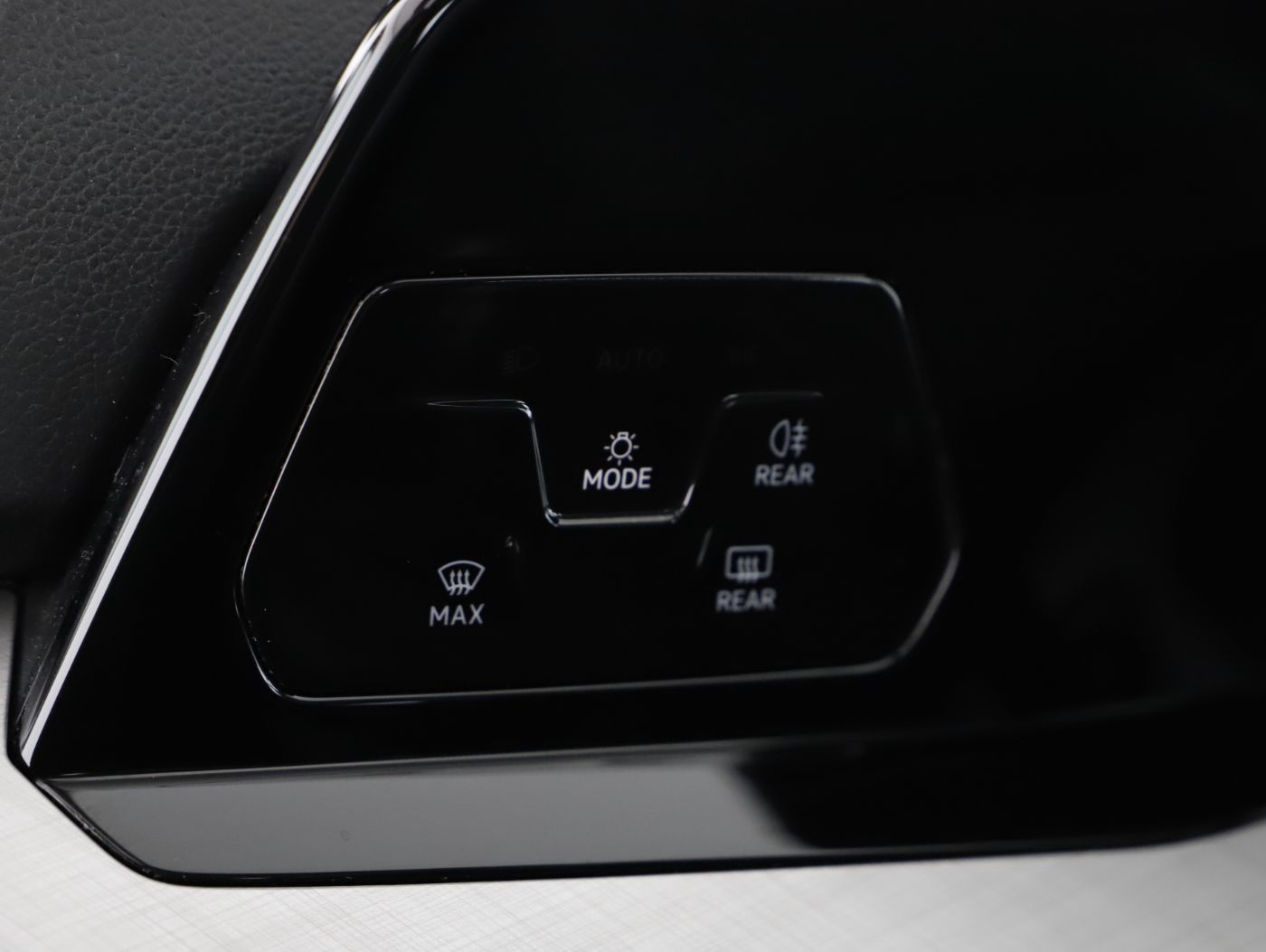 VW Golf VIII Var. 2.0TDI DSG | Bild 13 von 27