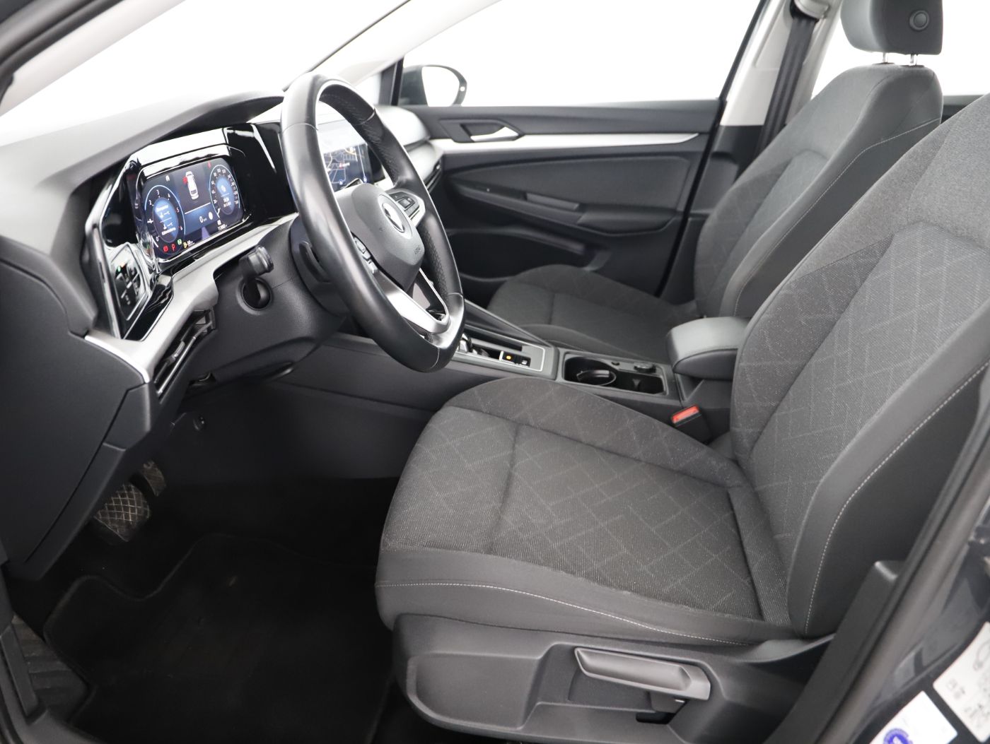 VW Golf VIII Var. 2.0TDI DSG | Bild 14 von 27