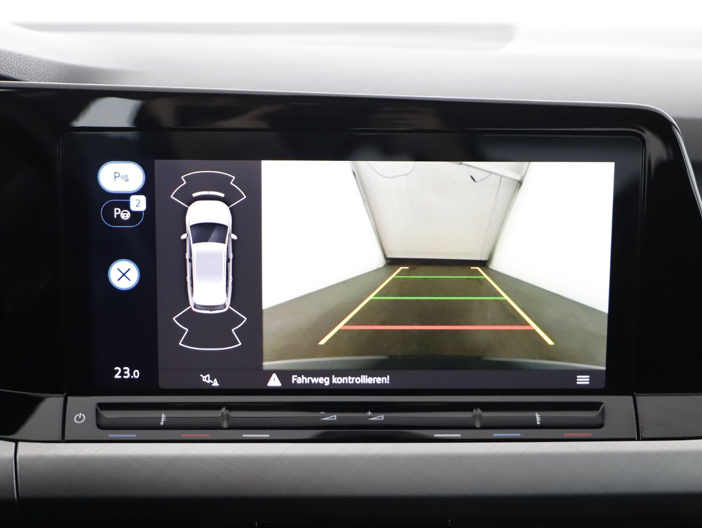 VW Golf VIII Var. 2.0TDI DSG | Bild 22 von 27