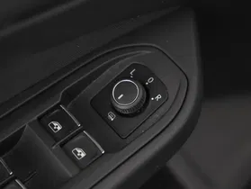 VW Golf VIII Var. 2.0 TDI Life | Thumbnail 12 von 28