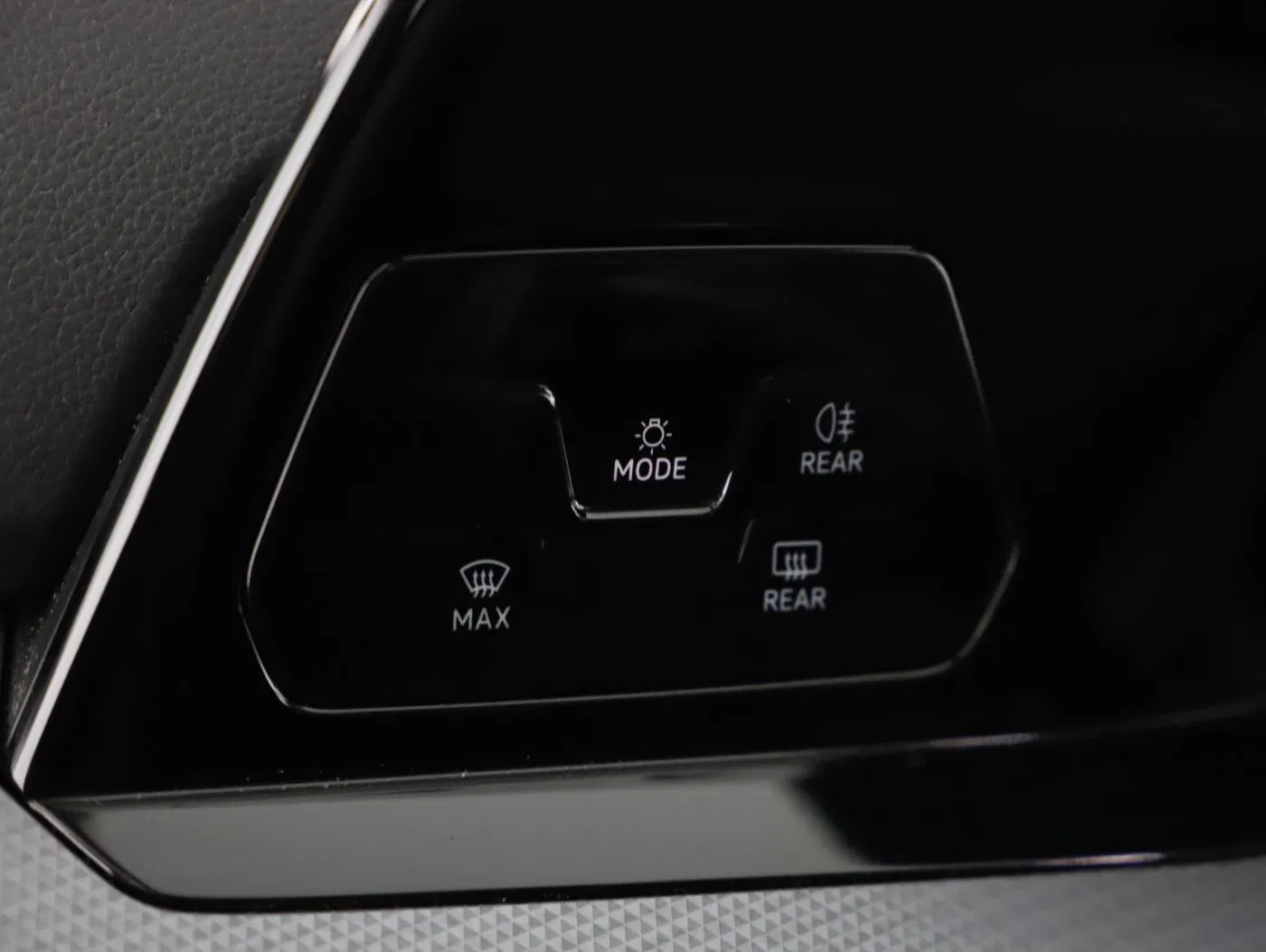 VW Golf VIII Var. 2.0 TDI Life | Bild 13 von 28