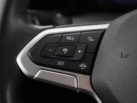 VW Golf VIII Var. 2.0 TDI Life | Thumbnail 18 von 28