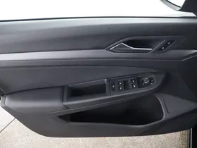 VW Golf VIII Var. 2.0 TDI Life | Thumbnail 11 von 28