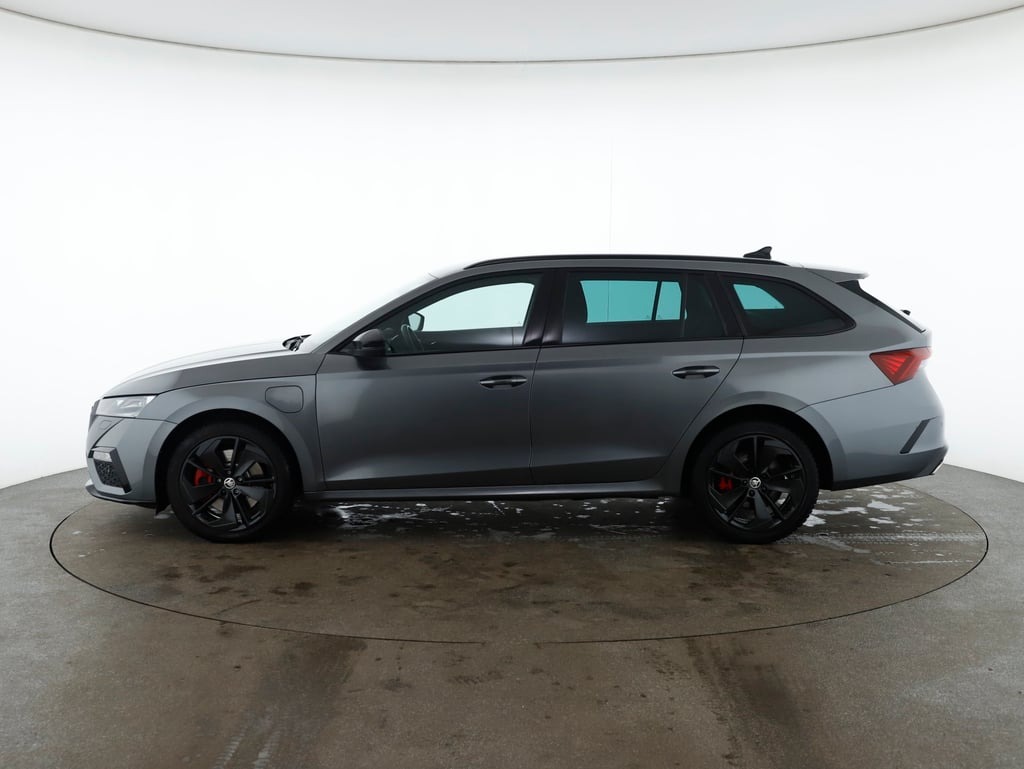 Skoda Octavia Combi 1.4 TSI RS iV | Bild 9 von 26